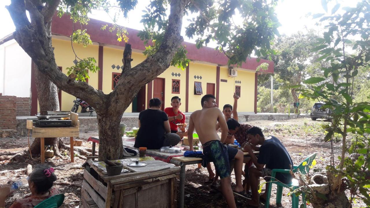 Penginapan Asidik Bira Exterior photo